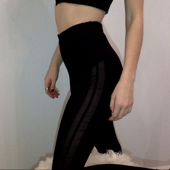 🖤Black mesh leggings🖤 - Picture 2 of 4